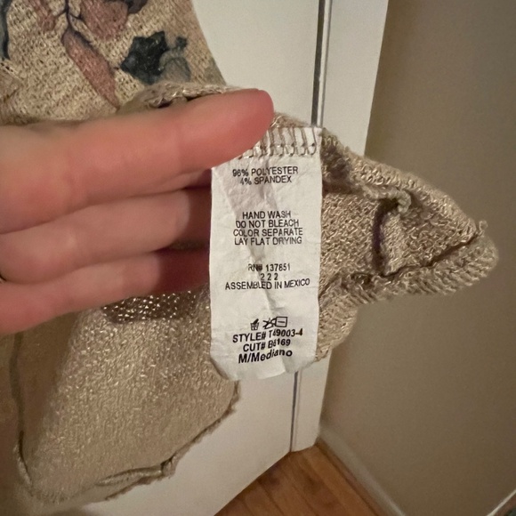 Live in the moment tan floral boho cardigan - Picture 4 of 5